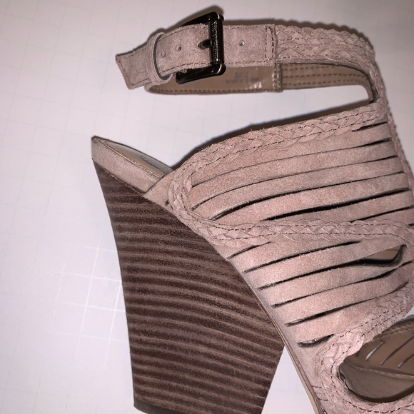 VINCE CAMUTO Janil Suede Stacked Heel Sandals - Picture 6 of 7